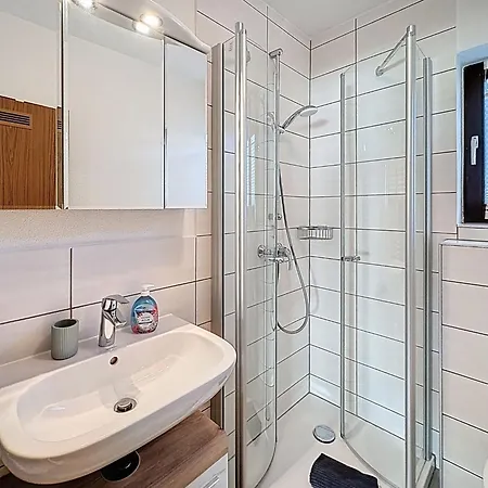 Franzi 1 By Interhome Feriehus